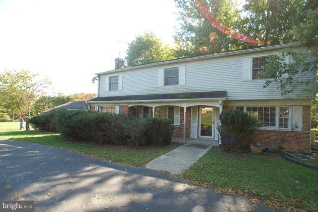 12614 Viewside Dr, North Potomac, MD 20878 - photo 1