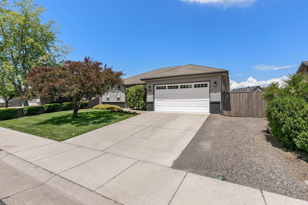 2651 Beebe Rd, Central Point, OR 97502 - photo 1