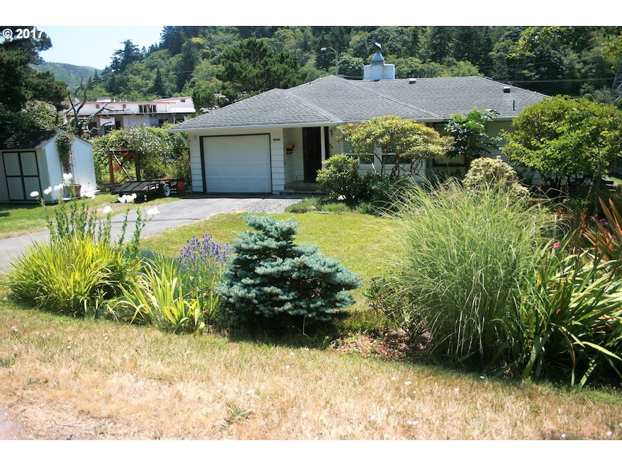 94320 Leith Rd, Gold Beach, OR 97444 - photo 1