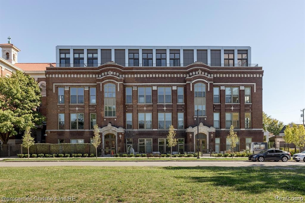 1454 Townsend St unit 403, Detroit, MI 48214 - photo 1