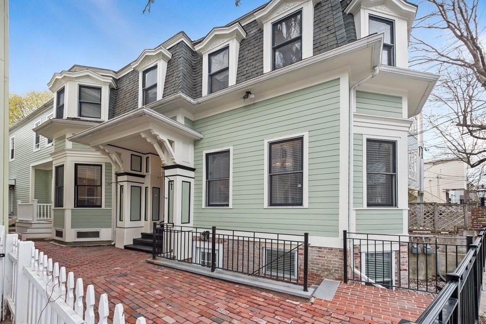 47 Market St unit 1, Cambridge, MA 02139 - photo 1