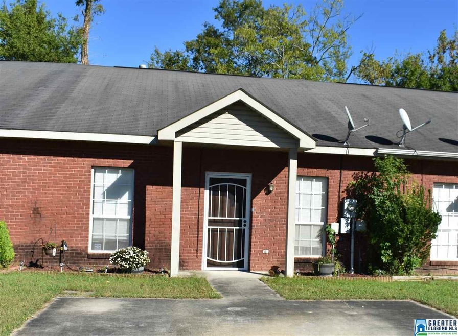1829 Copperfield Ln unit 19, Center Point, AL 35215 - photo 1
