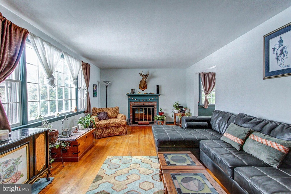 2034 Church View Rd, Coopersburg, PA 18036 - photo 1