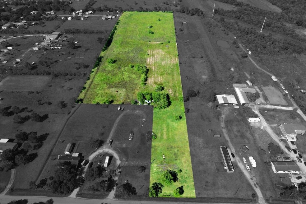 000 County Road 168, Alvin, TX 77511 - photo 1