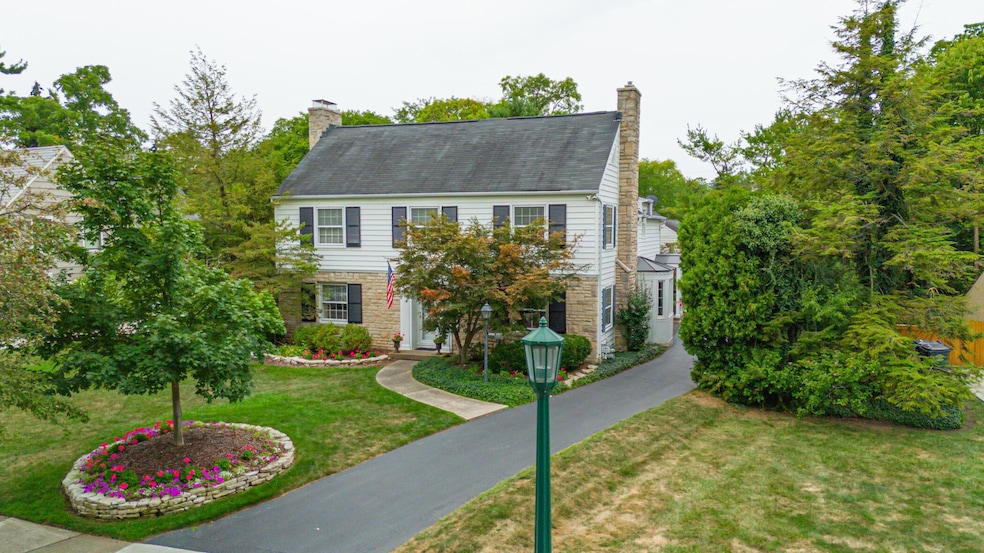 Welcome to 2035 Andover Rd!