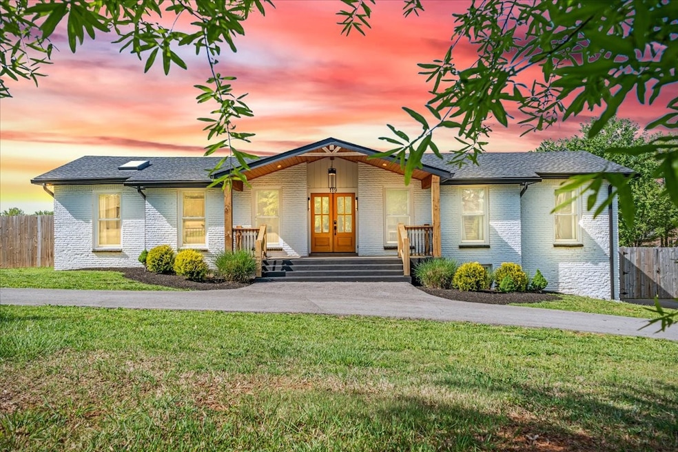 Sold $585,000 • Co-Listing Agent