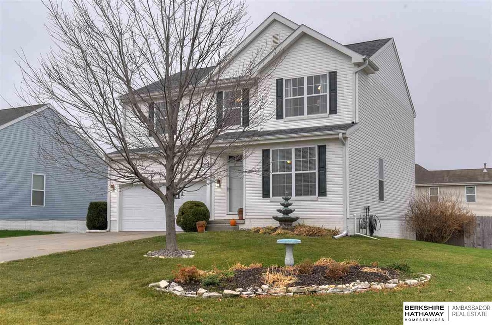 2302 Quartz Dr, Papillion, NE 68046 - photo 1