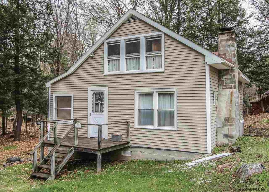 10 Cedar St, Day, NY 12835 - photo 1