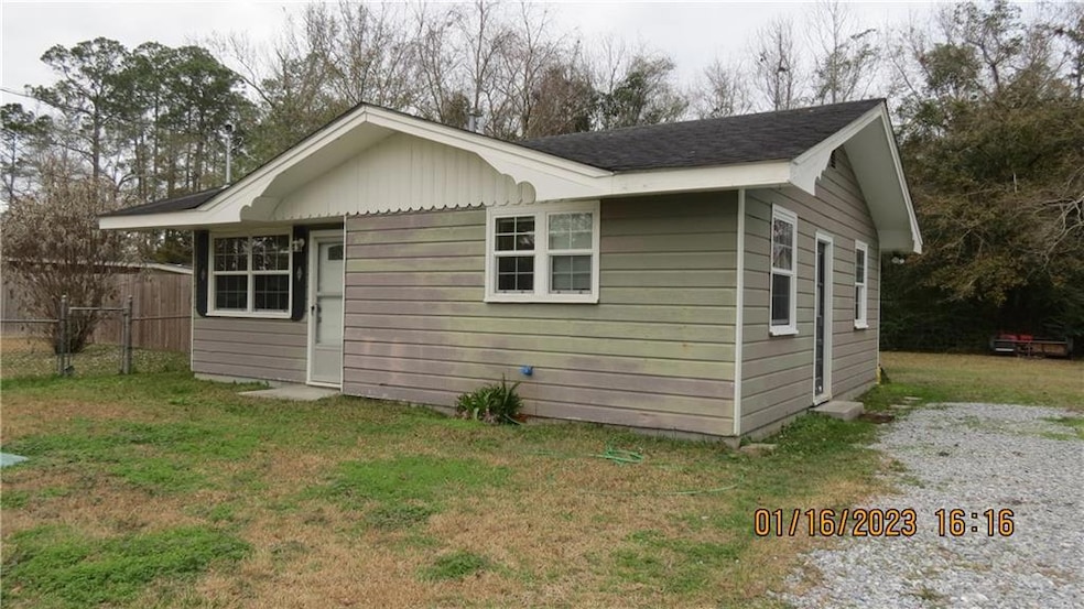 2013 Nellie Dr, Slidell, LA 70458 - photo 1