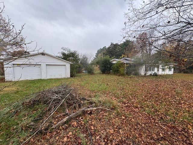 445 Squire Lyles Rd, Scottsville, KY 42164 - photo 1