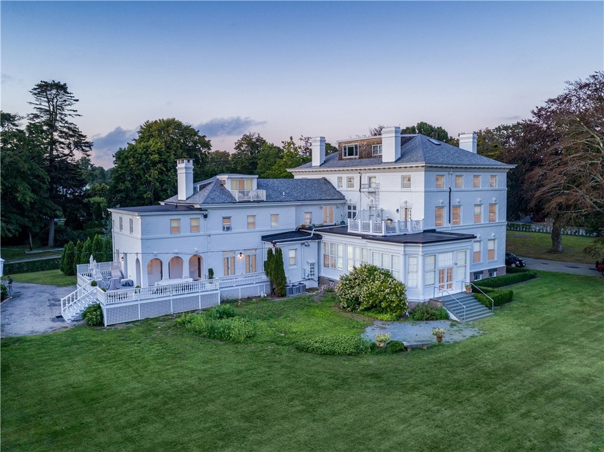 519 Bellevue Ave unit 1W, Newport, RI 02840 - photo 1