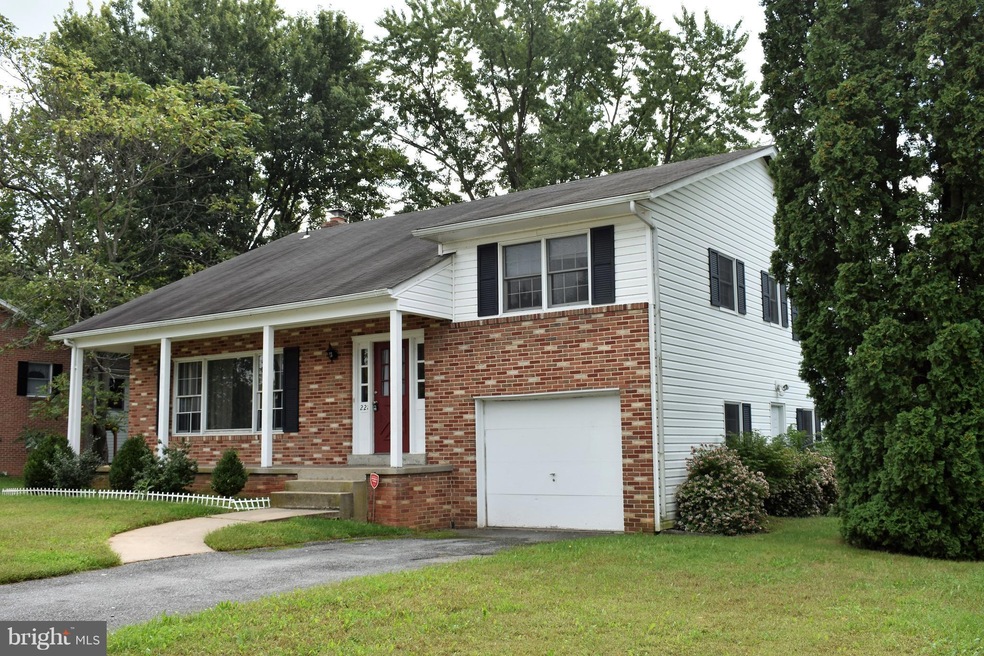 228 Glade Blvd, Walkersville, MD 21793 - photo 1