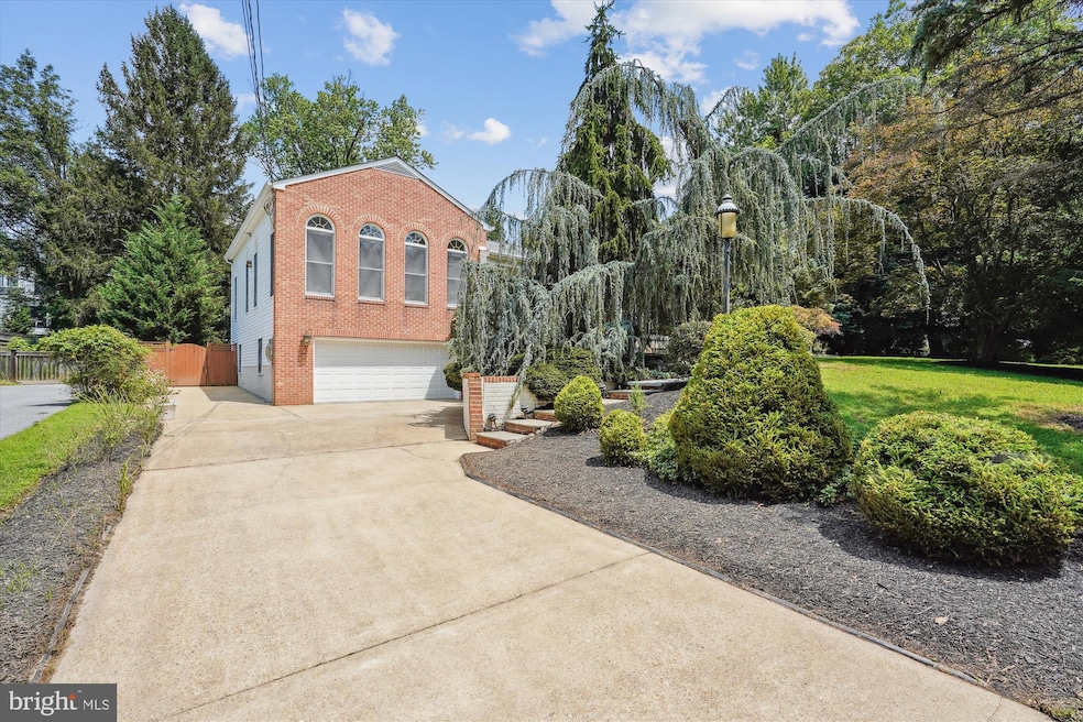 For Sale $1,399,000 • Co-Listing Agent