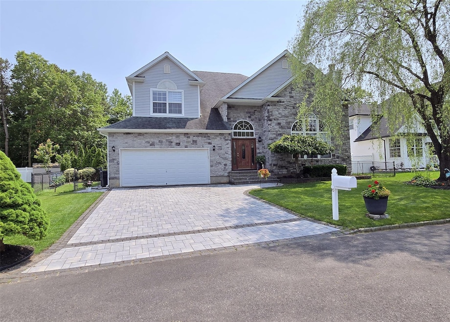 For Sale $924,999