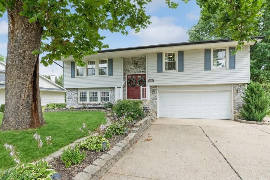 725 34th Place, West Des Moines, IA 50265 - photo 1