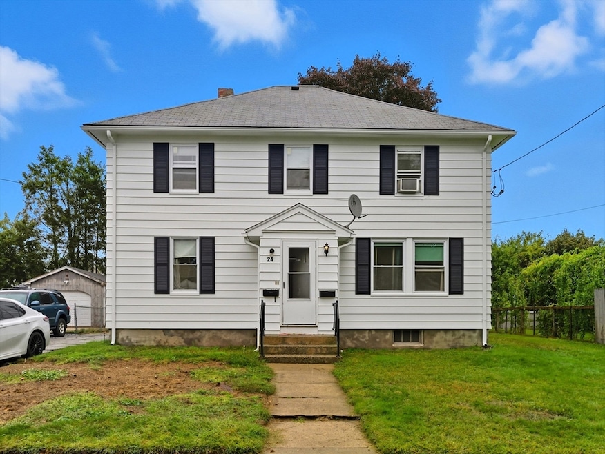 24 Elm St, Ludlow, MA 01056 - photo 1