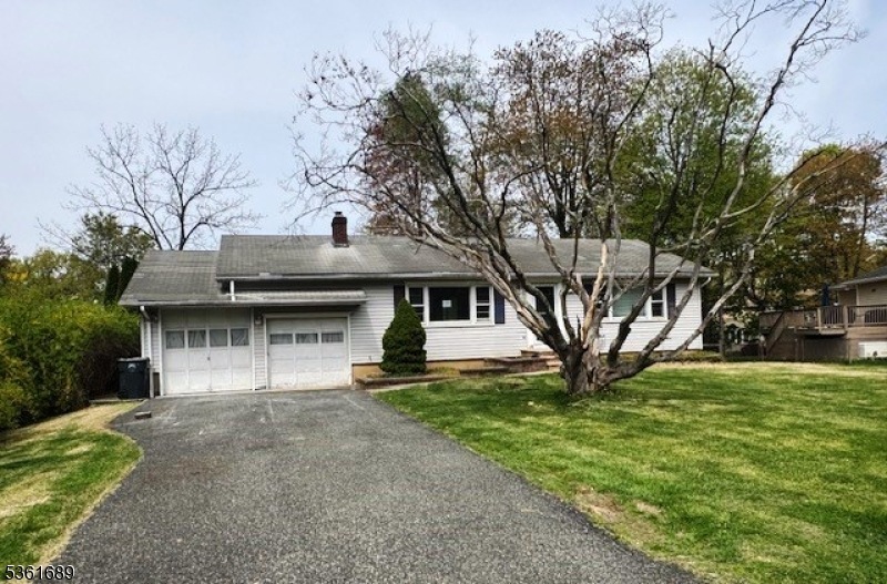 17 Hilltop Cir, Whippany, NJ 07981 - photo 1