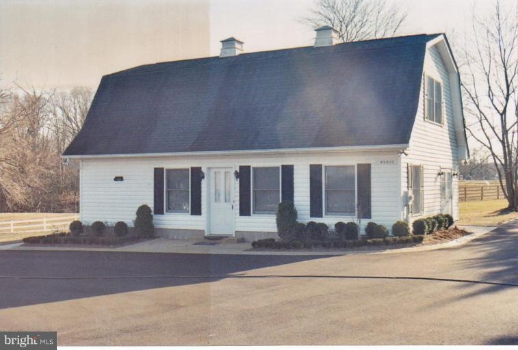 45830 Highway To Heaven Ln, Great Mills, MD 20634 - photo 1