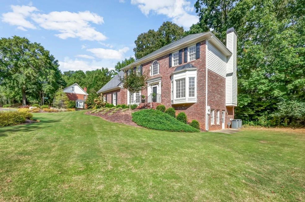 200 Sandridge Ct, Alpharetta, GA 30022 - photo 1