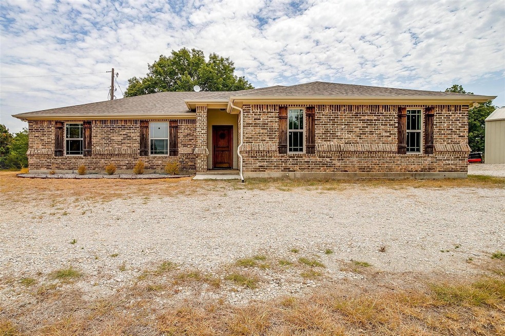 1932 Reynolds Dr, Azle, TX 76020 - photo 1