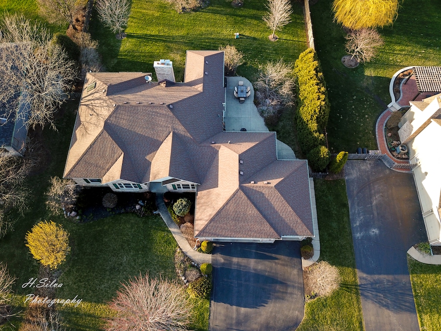 3680 Lakeview Dr, Algonquin, IL 60102 - photo 1