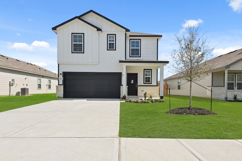 1206 Point Lookout Dr, Dayton, TX 77535 - photo 1