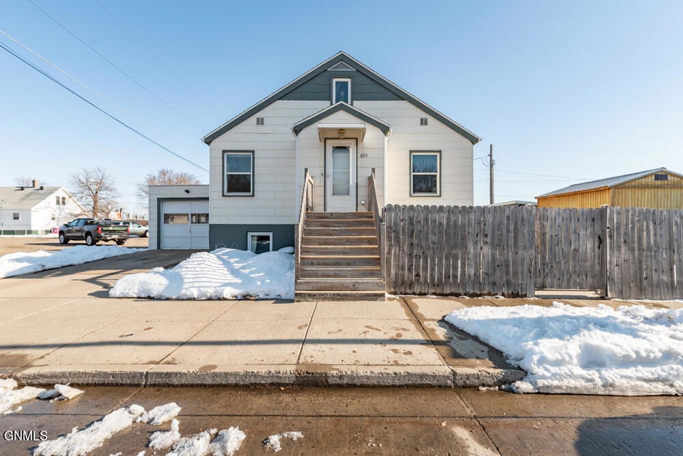 605 First St NE MLS-1