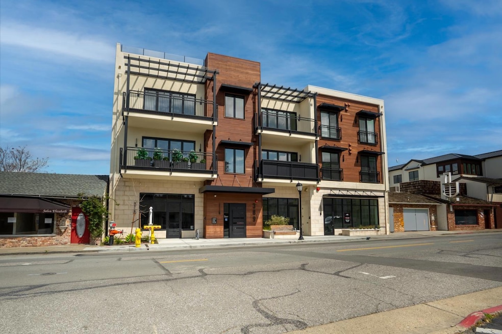 Sold $1,750,000 • Co-Listing Agent