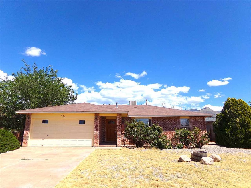 608 Mars Ave, Alamogordo, NM 88310 - photo 1