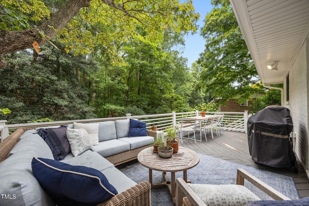 Sold $800,000 • Co-Listing Agent