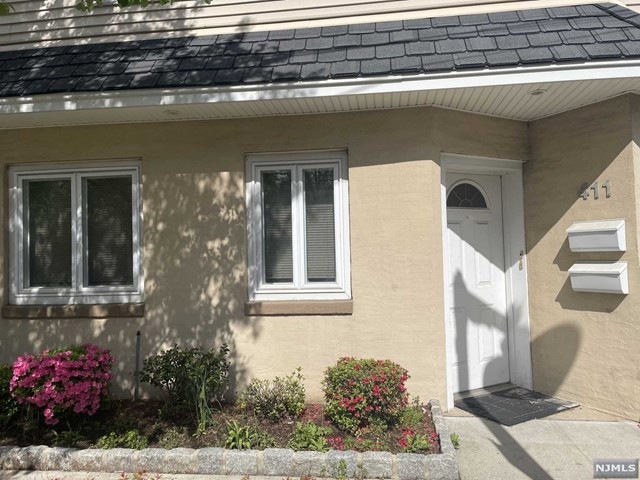 411 Railroad Ave unit Floor 2, East Rutherford, NJ 07073 - photo 1