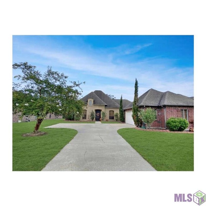 1521 Pecan Crossing Ave, Zachary, LA 70791 - photo 1