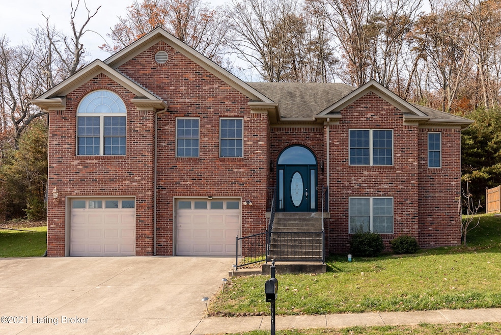 3024 Barrington Ct, New Albany, IN 47150 - photo 1