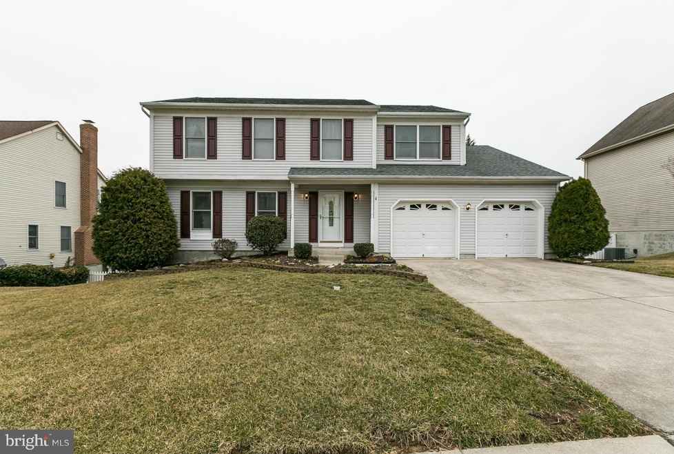 9529 Hallhurst Rd, Nottingham, MD 21236 - photo 1