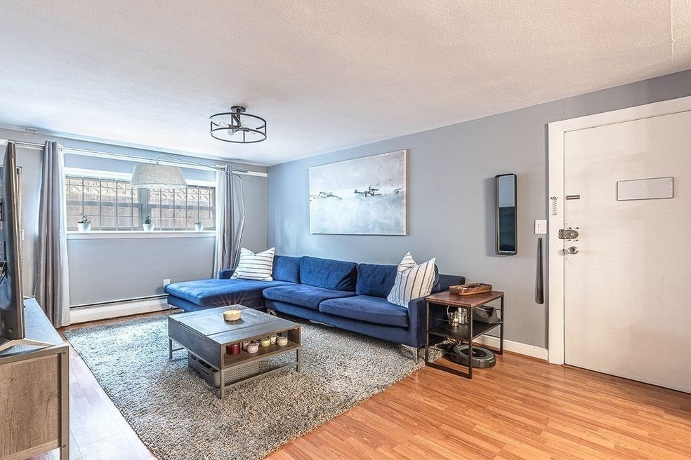 8 Commonwealth Ct unit 3, Brighton, MA 02135 - photo 1