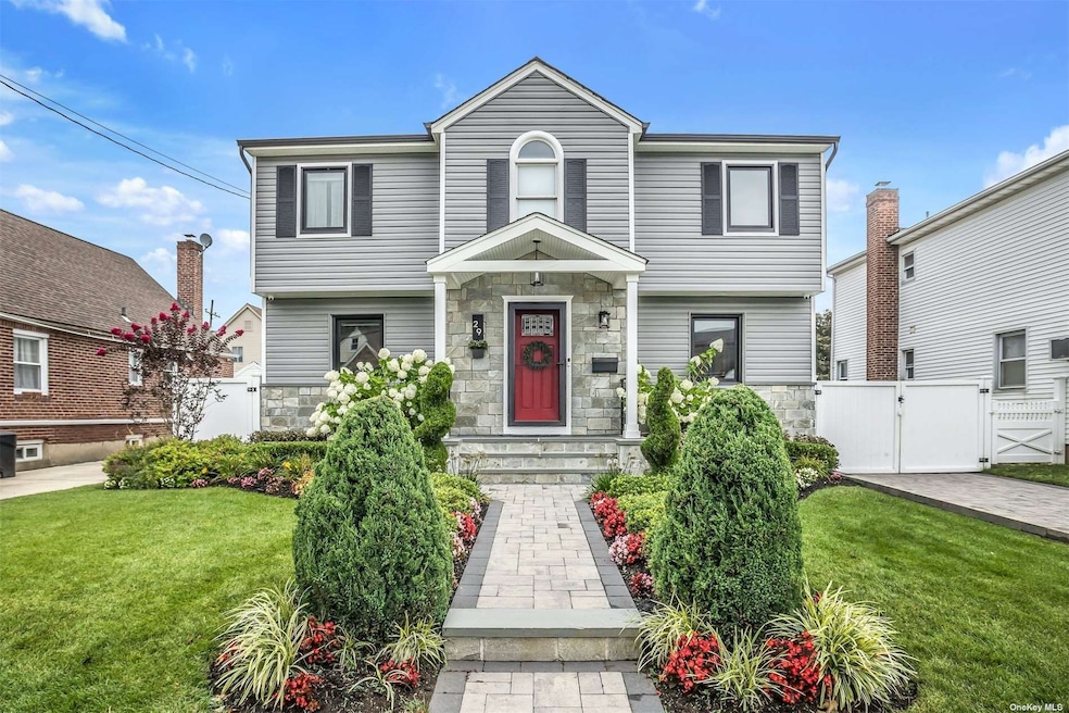 29 Ribbon St, Franklin Square, NY 11010 - photo 1