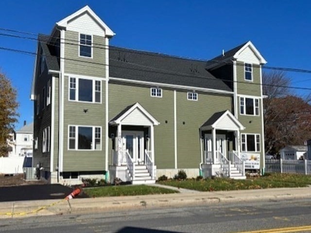 For Sale $898,900 • Co-Listing Agent