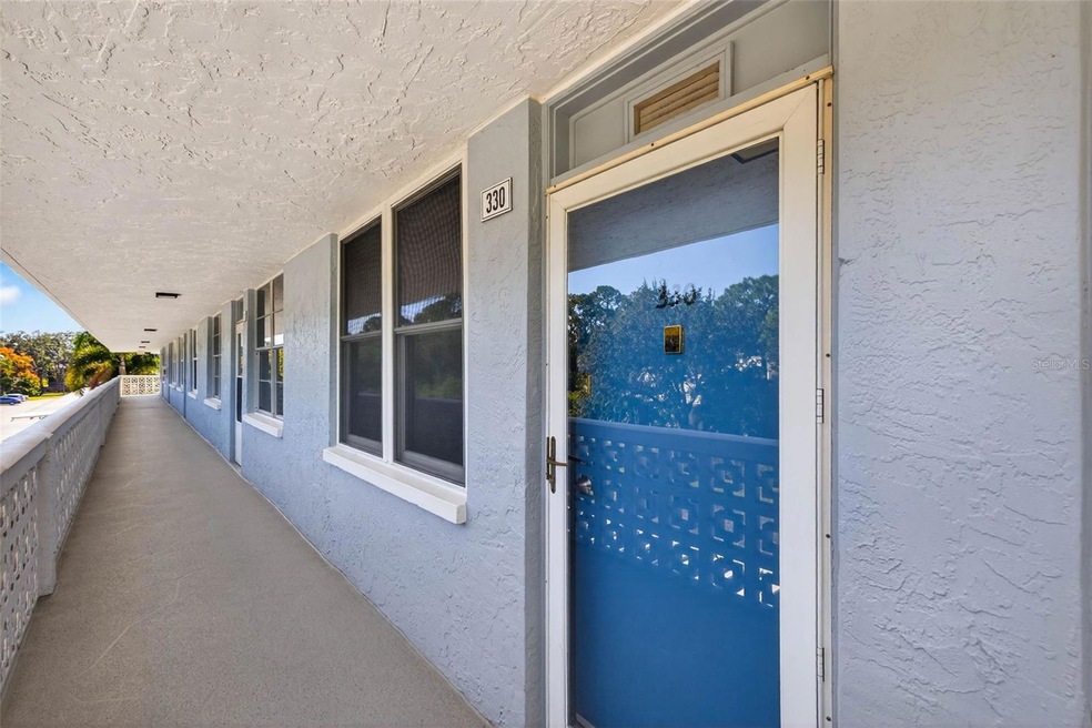 4880 Locust St NE unit 330, Saint Petersburg, FL 33703 - photo 1