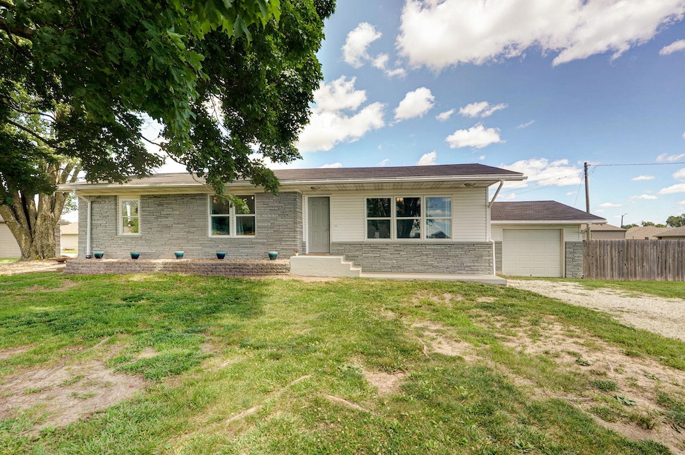 7549 W Farm Road 174-4