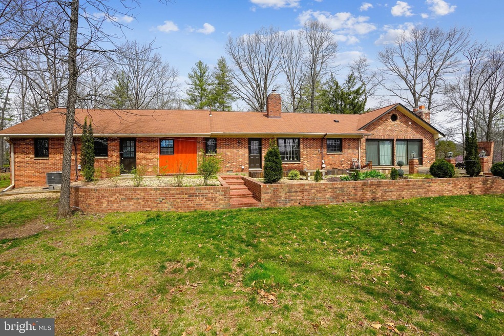 Sold $900,000 • Co-Listing Agent