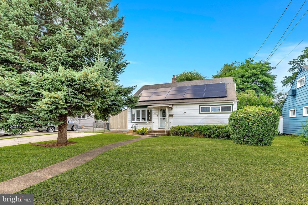 139 E Evesham Rd, Runnemede, NJ 08078 - photo 1