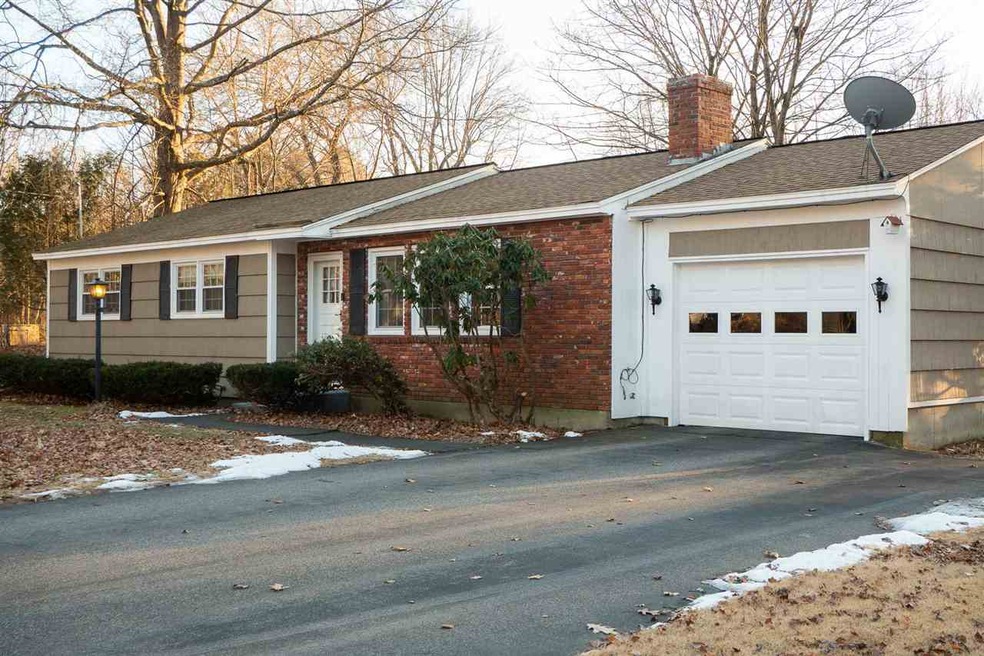 6 Shirley Ln, Stratham, NH 03885 - photo 1