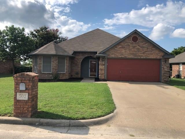 502 Ridgeway Blvd, Weatherford, TX 76086 - photo 1