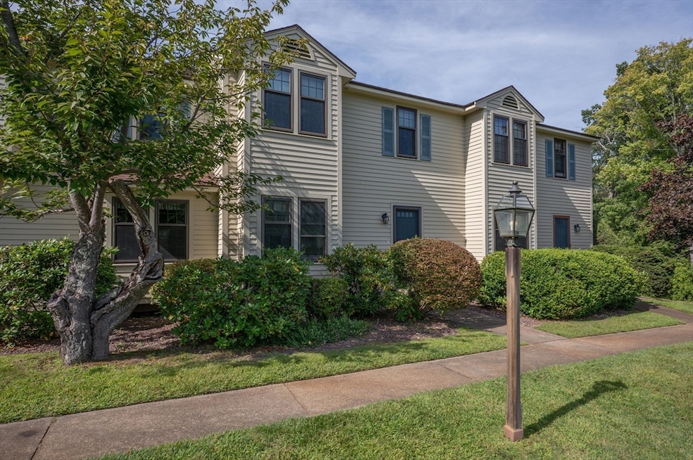 71 Apache Way unit 71, Tewksbury, MA 01876 - photo 1