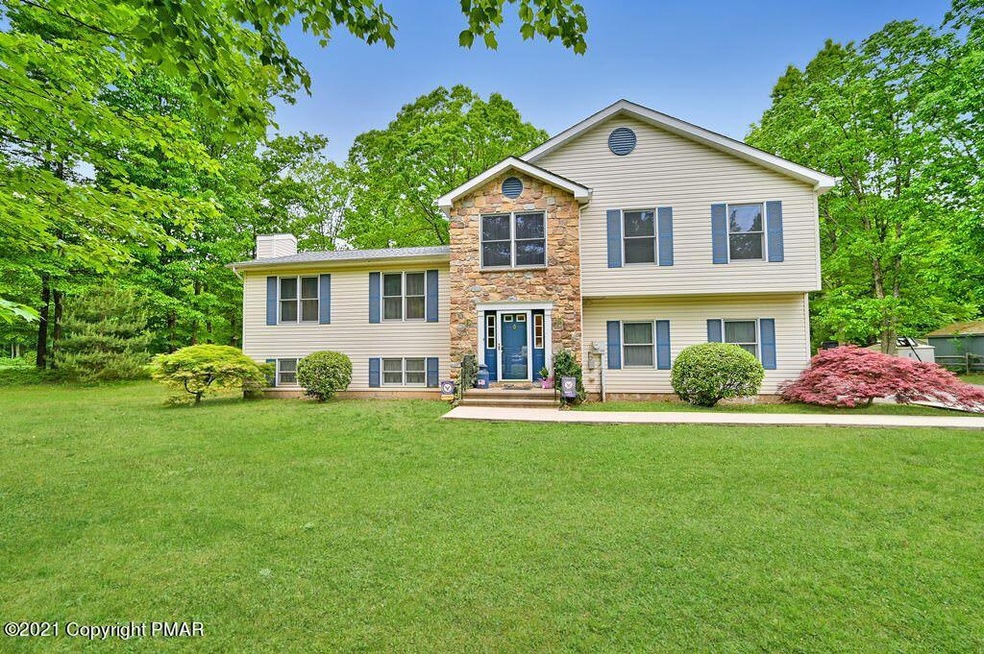 129 Copperwood Ct, Saylorsburg, PA 18353 - photo 1