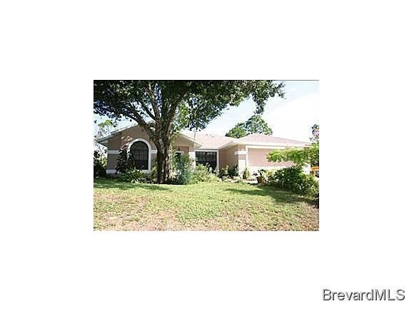 489 Lighthouse Ave, Sebastian, FL 32958 - photo 1