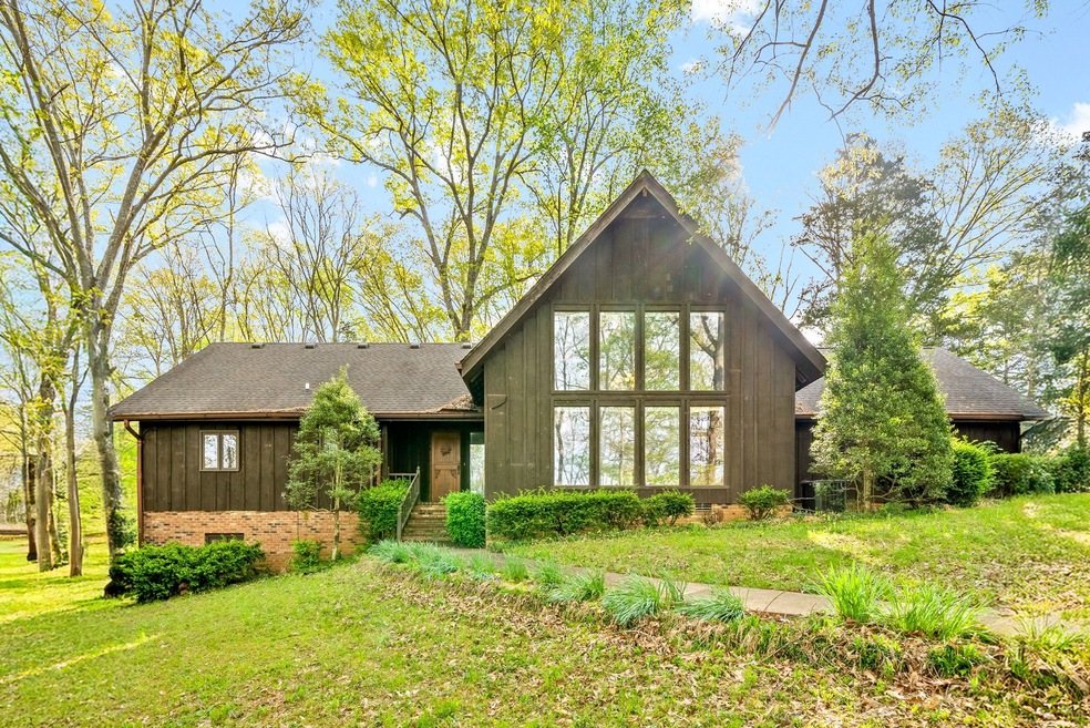 Pending $599,900