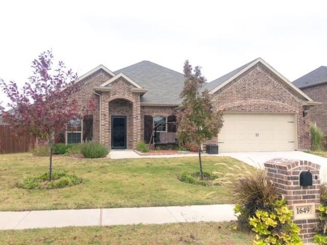 1649 Signature Dr, Weatherford, TX 76087 - photo 1
