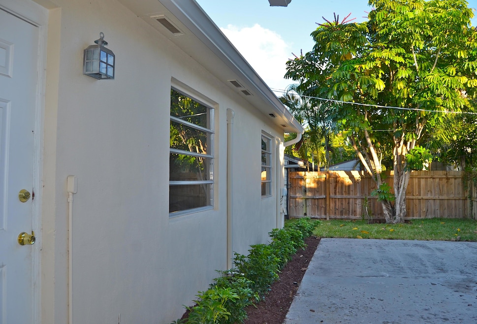 509 1/2 30th St, West Palm Beach, FL 33407 - photo 1