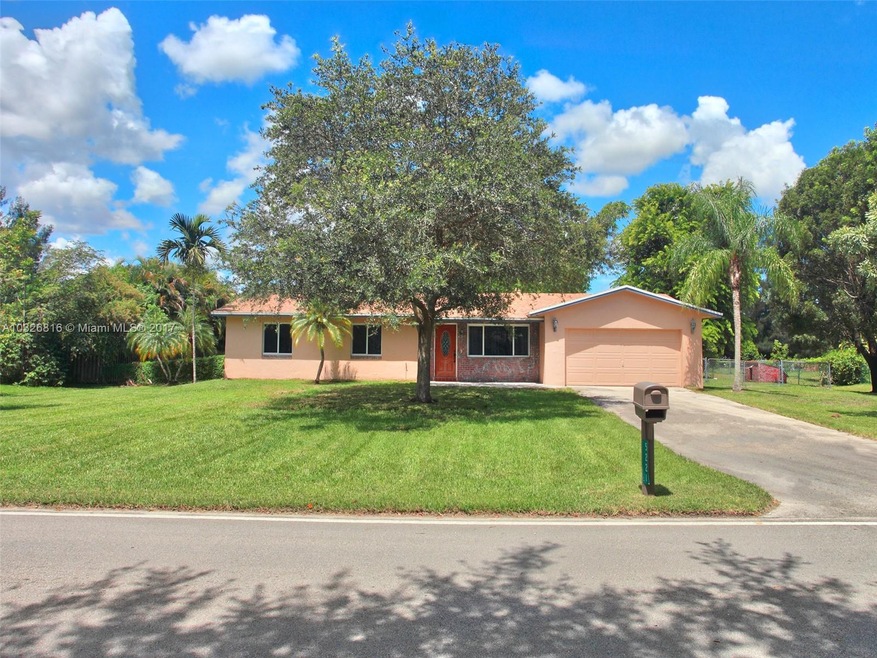 5221 SW 188th Ave, Southwest Ranches, FL 33332 - photo 1